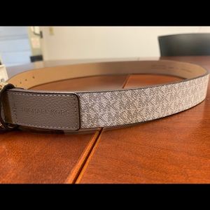 Michael Kors women’s belt